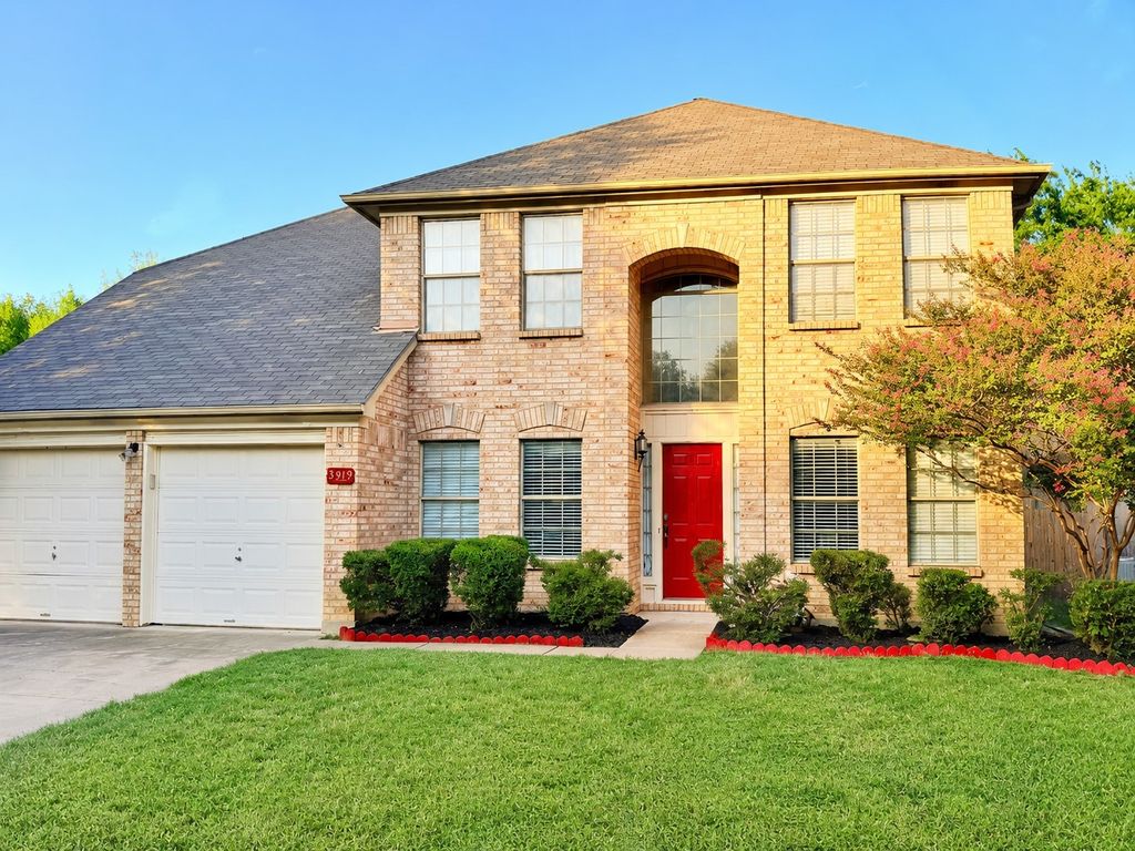 3919 Eagles Nest Street, Round Rock