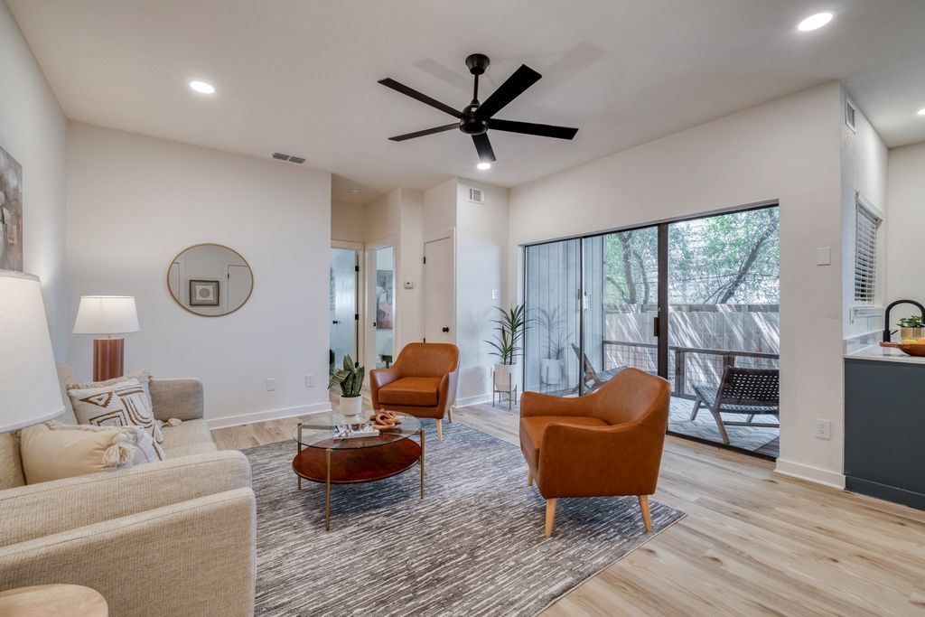601 Nelray Boulevard 6, Austin
