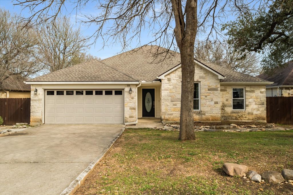 16 Serenade Circle, Wimberley