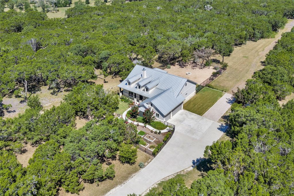 2140 Carpenter Loop, Burnet
