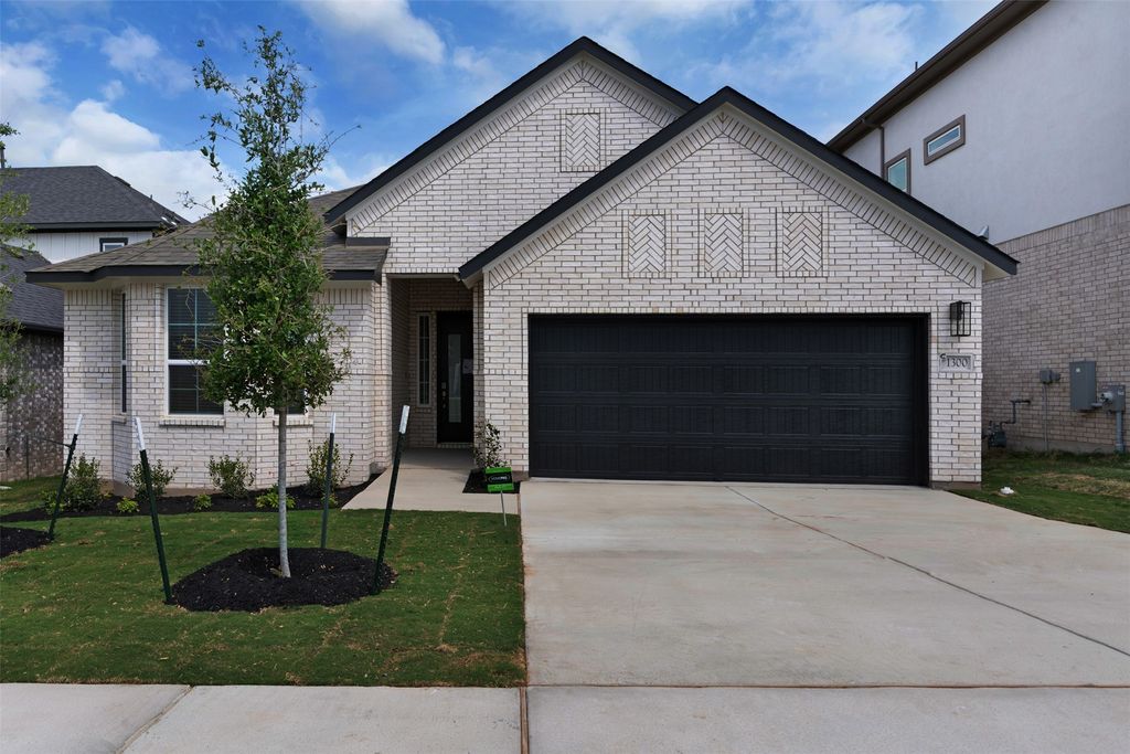 17716 Rolling Drive, Manor
