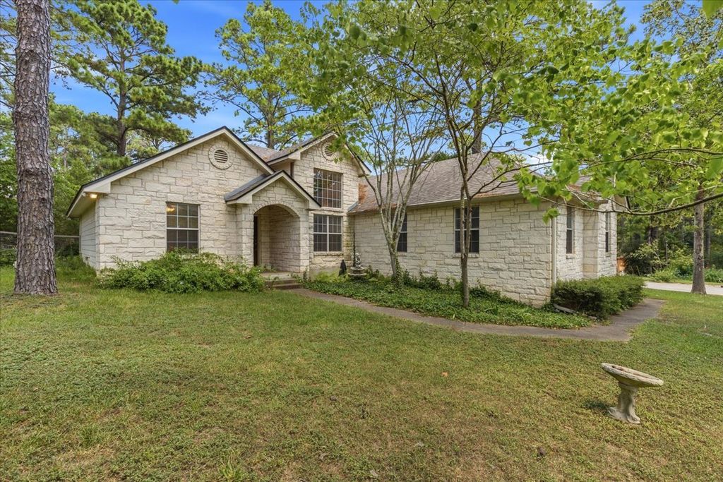 243 Pine View Loop, Bastrop