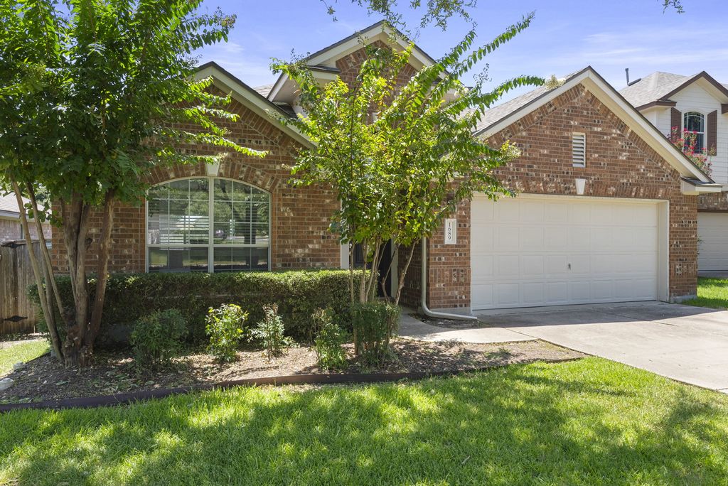 1689 Hidden Springs Path, Round Rock