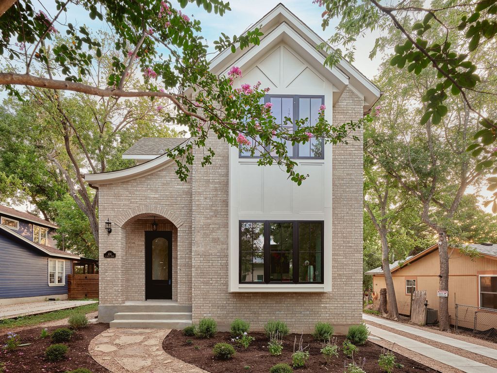 404 W 55th 1/2 Street, Austin