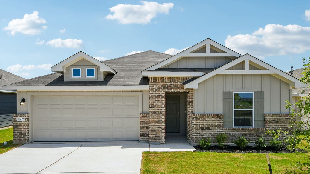 13709 Carper Drive, Manor