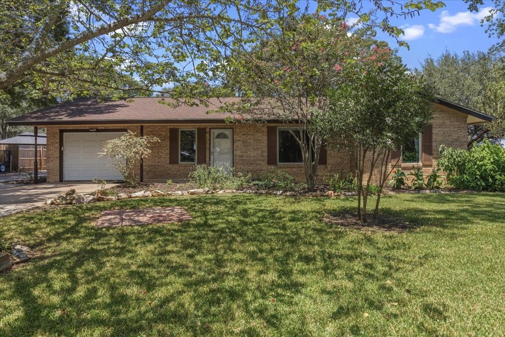 1415 Ne Whitehead Street, Smithville