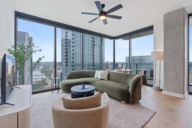 84 East Avenue 1401, Austin