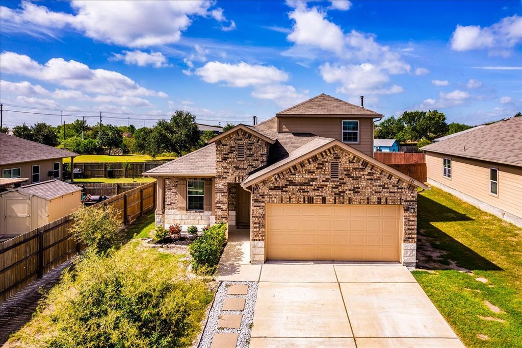 121 Coleto Creek Loop, Kyle