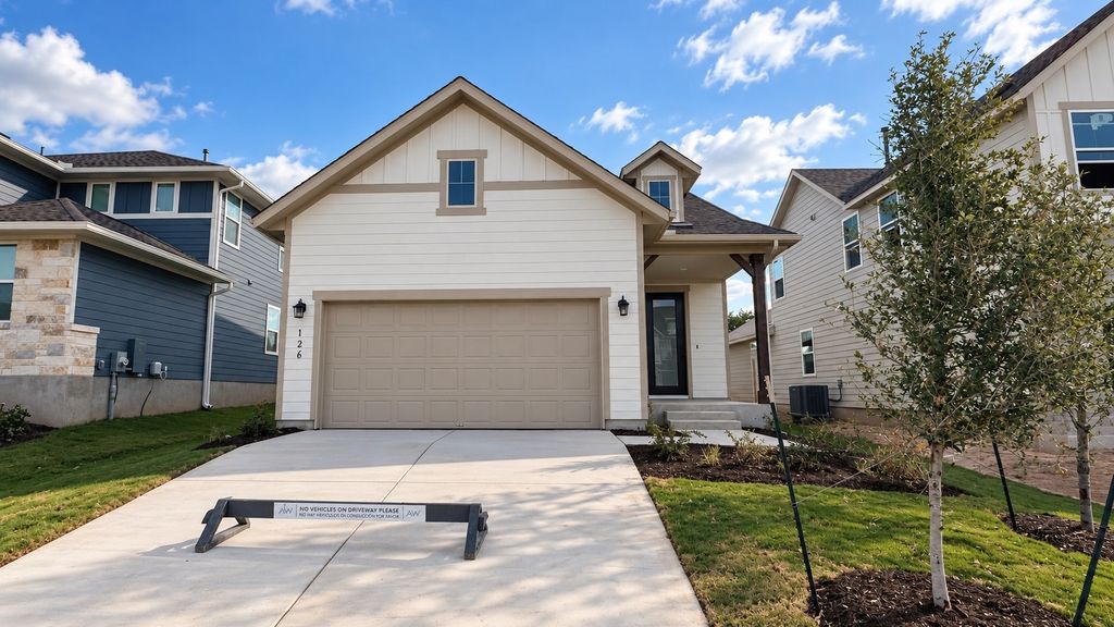126 Crater Lake Drive, Dripping Springs