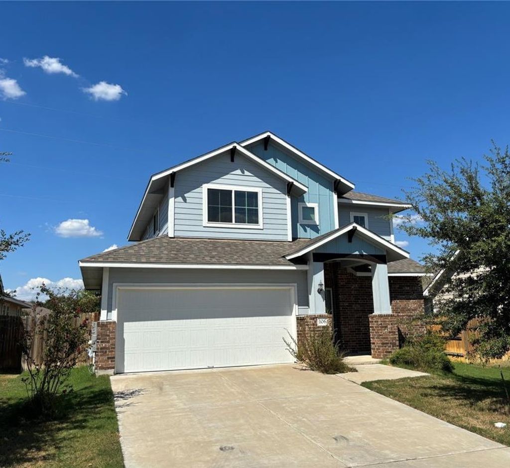 106 Crooked Trail Trail, Bastrop