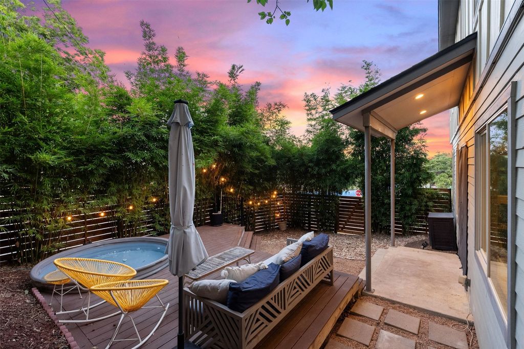1158 Ridgeway Drive A, Austin