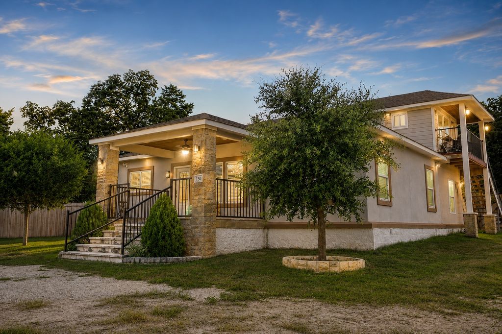 130 Los Arcos Road, Elgin