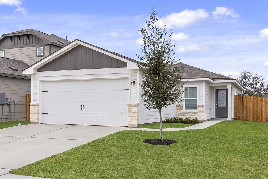 108 Captain Dooley Lane, Jarrell