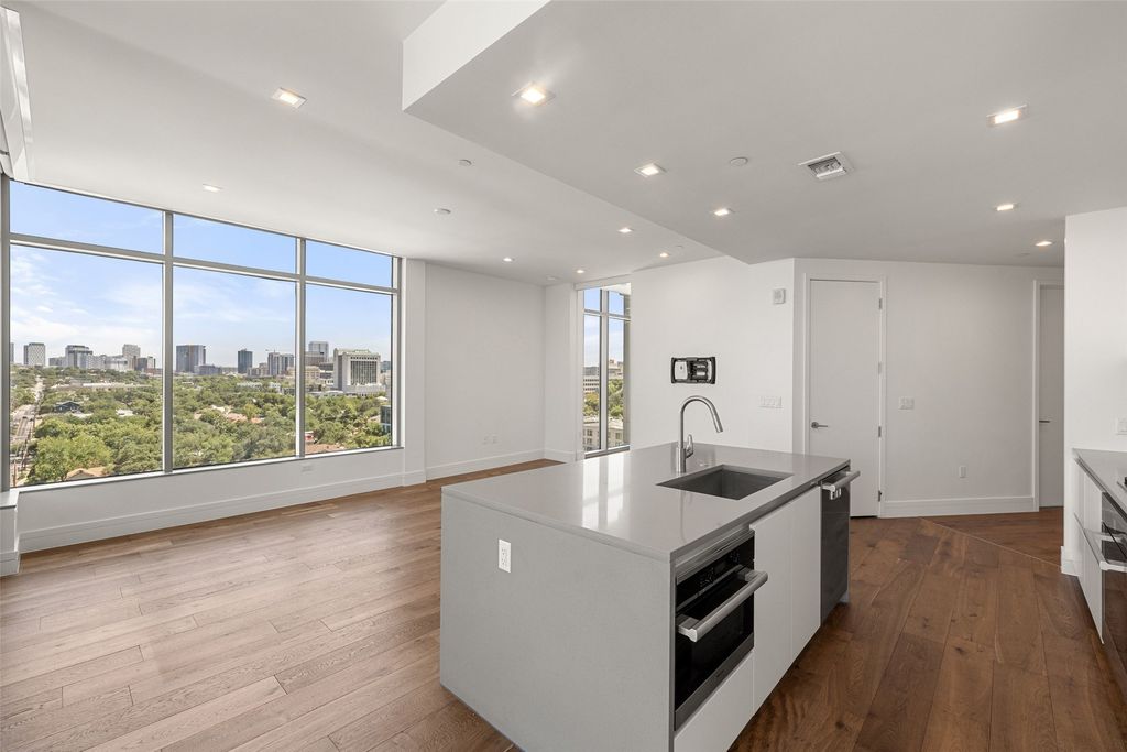 501 West Avenue 1304, Austin