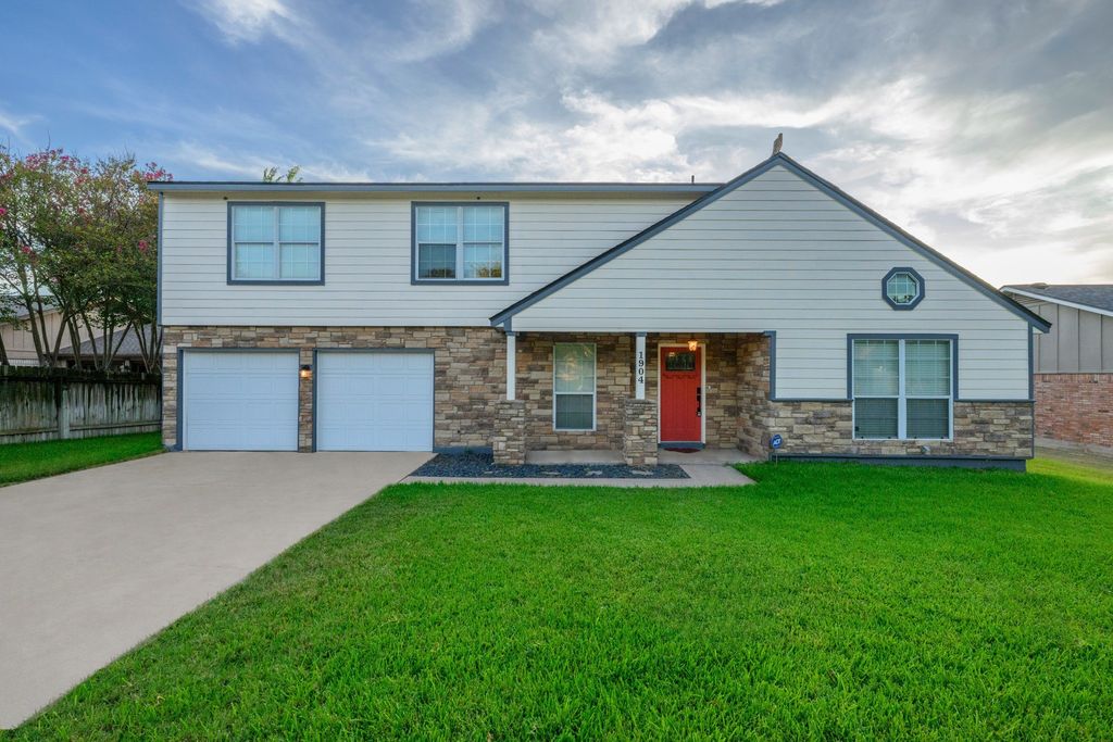 1904 Oakridge Drive, Round Rock