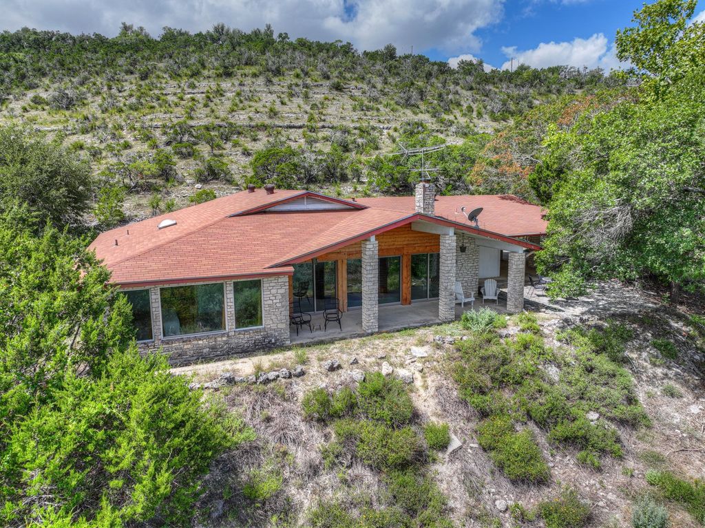447 Madrona Dr Drive, New Braunfels