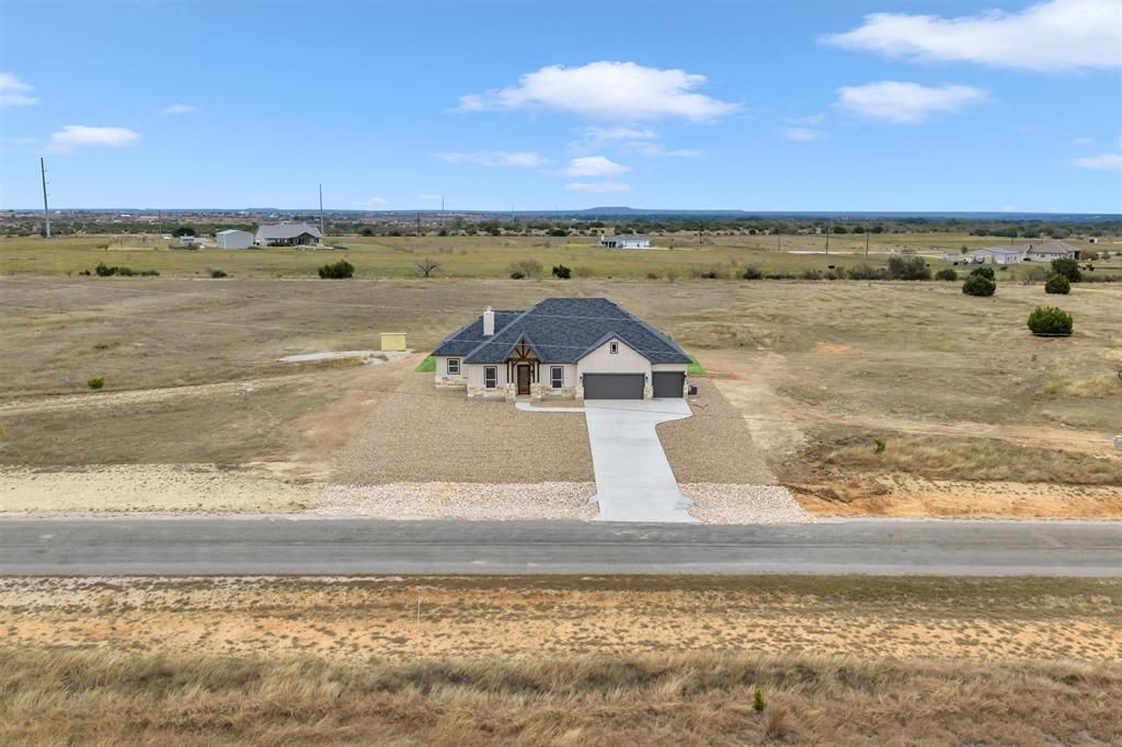 379 Prairie Point Drive, Bertram