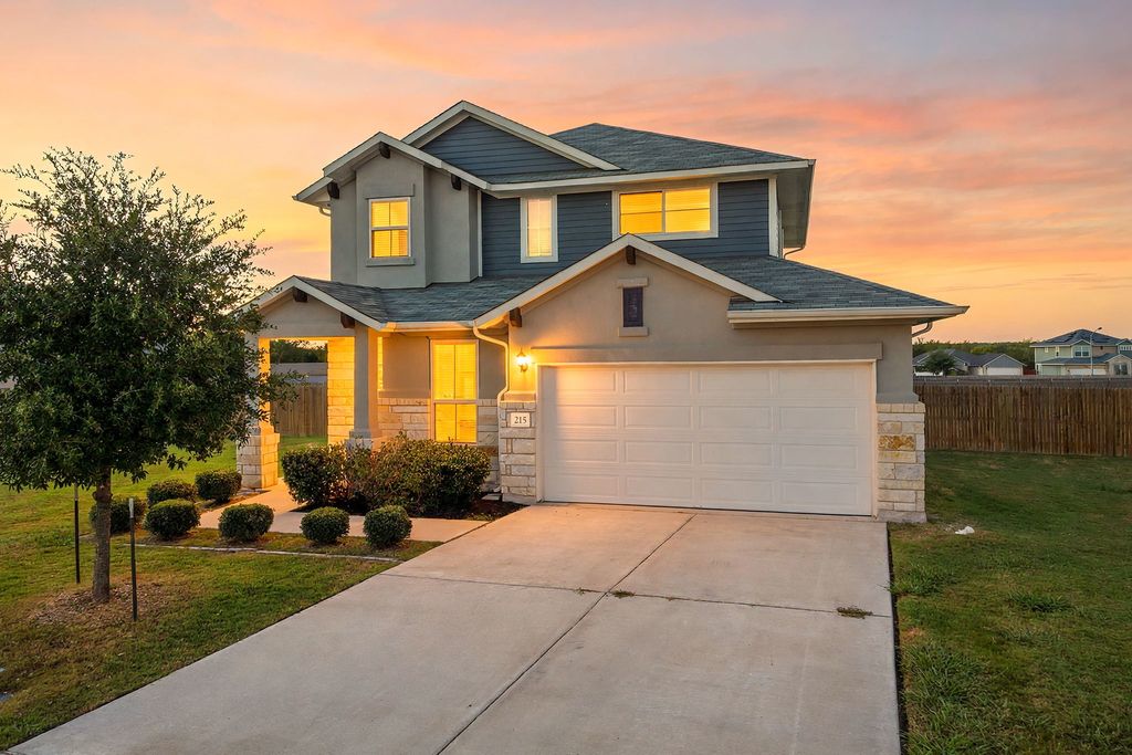 215 Lake Placid Run, Elgin