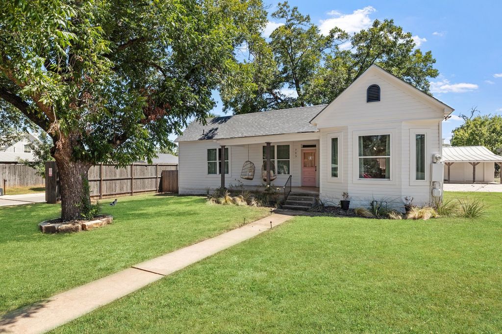 703 E Highway St Street, Fredericksburg