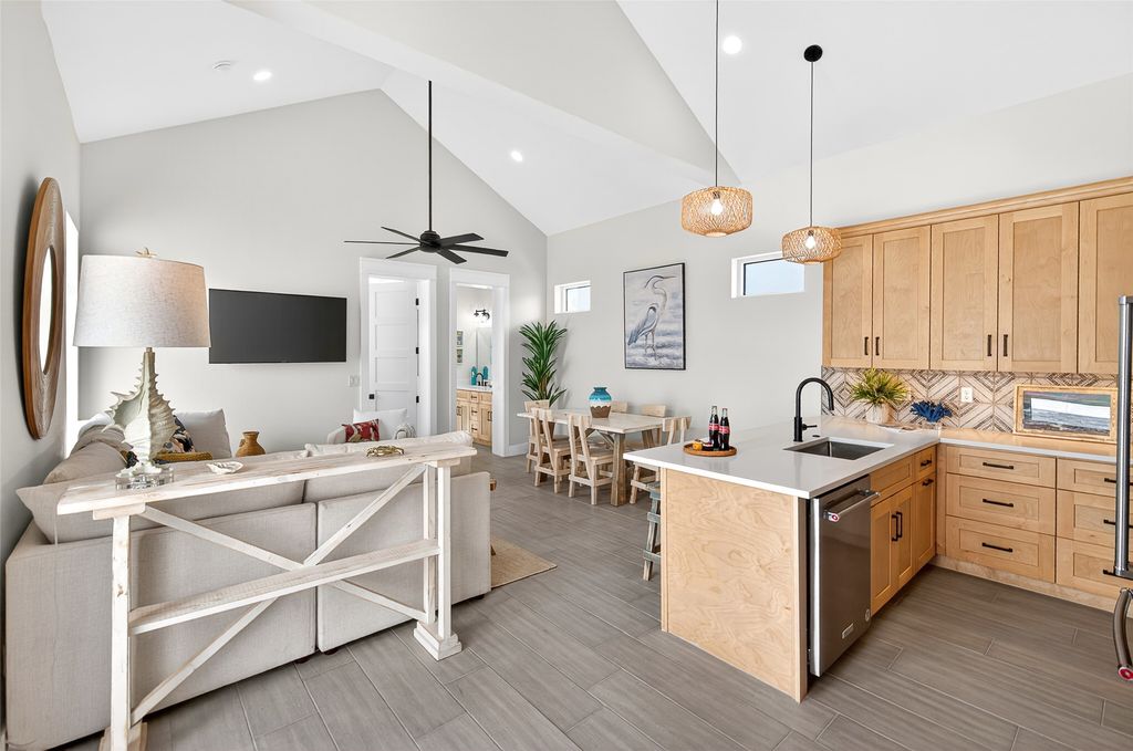 114 Porto Villageo Drive, Port Aransas
