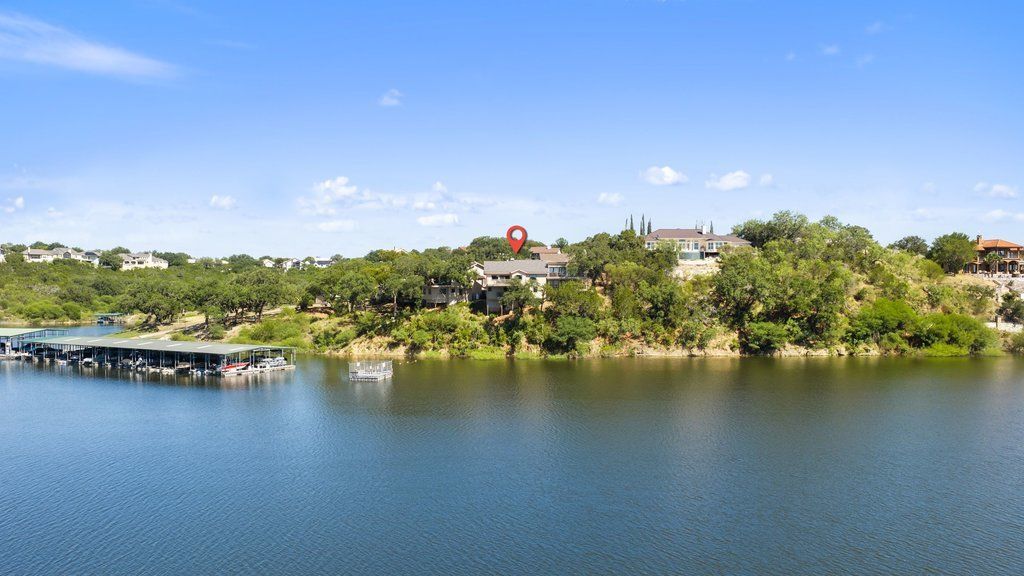 512 Harbor Drive 7, Spicewood