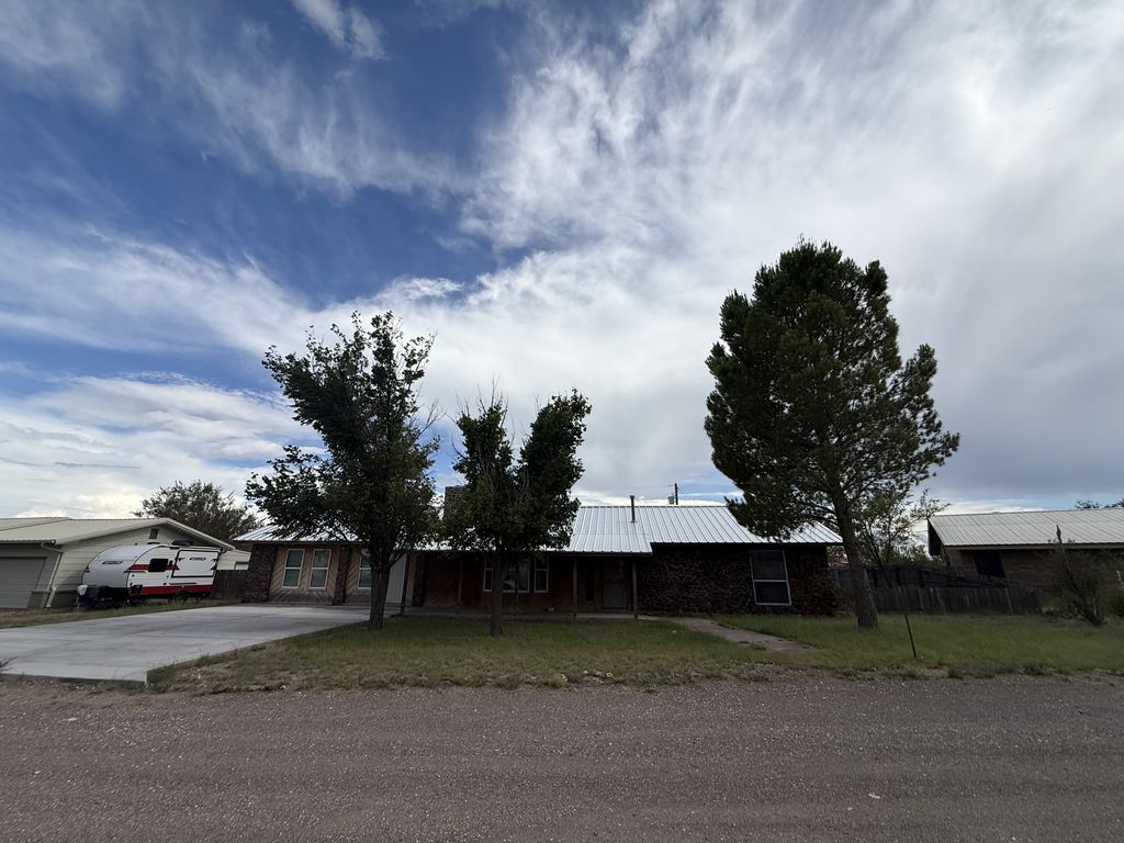 204 Circle C Avenue, Fort Davis