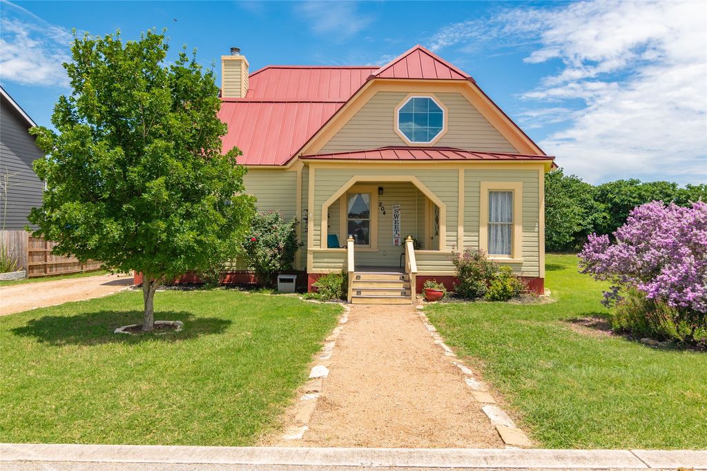 204 Prim Rose Street, Blanco