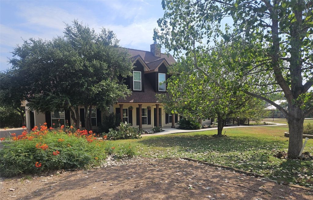 204 Falling Hills, New Braunfels