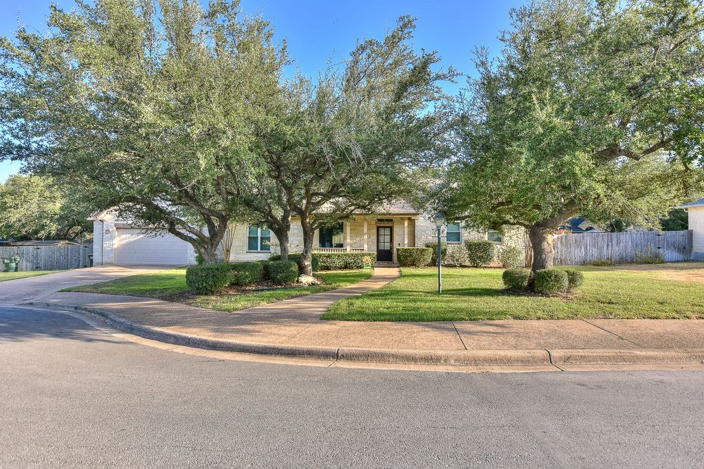 111 Pecos Court, Georgetown
