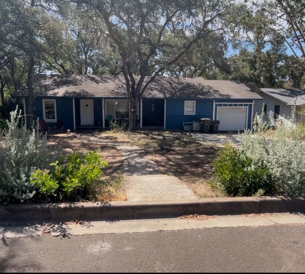 134 E Hillcrest Drive, San Marcos