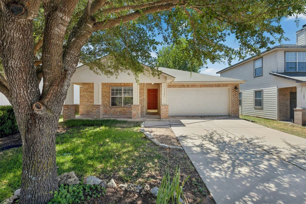 11407 Murchison Street, Manor