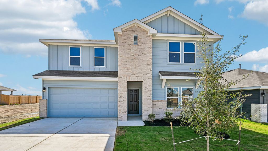 13717 Carper Drive, Manor