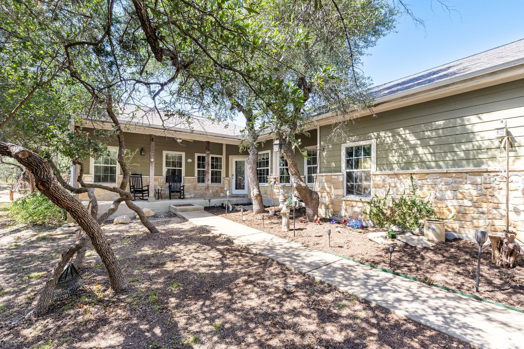 204 Deer Creek Circle, Dripping Springs
