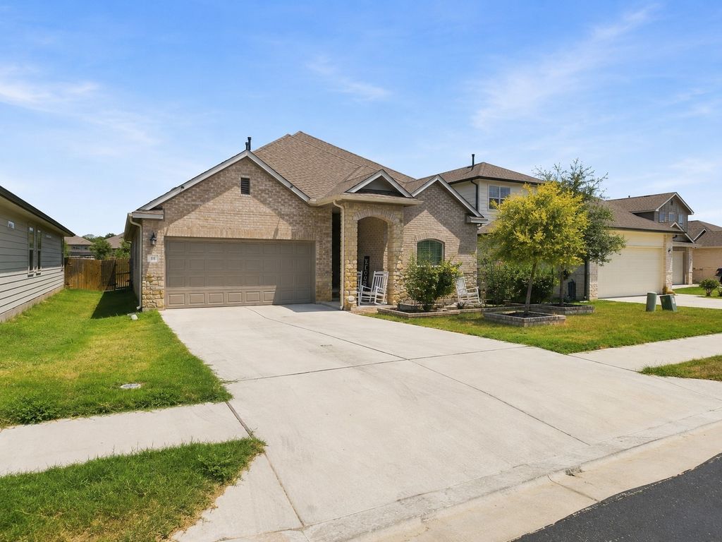 111 Rainmaker Cove, Bastrop
