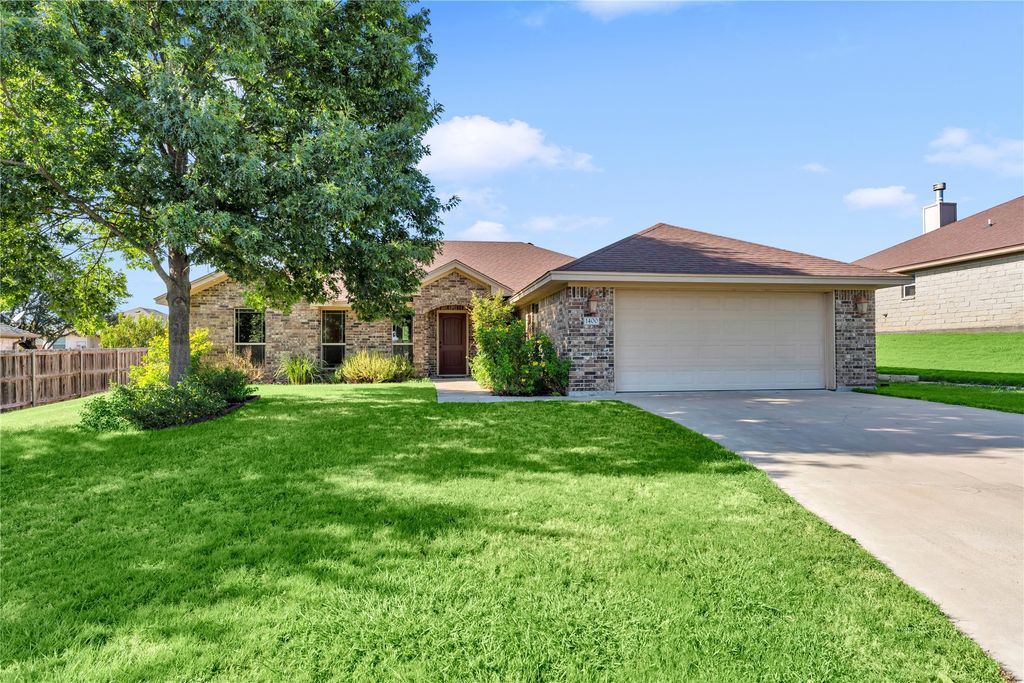 1400 Adam Avenue, Burnet