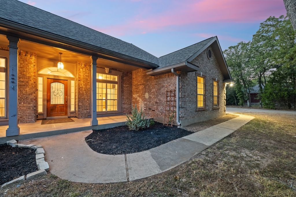 182 Elm Wood Drive, Elgin