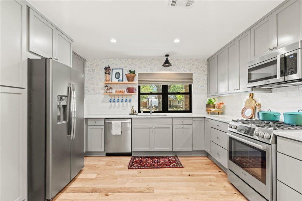7408 Loganberry Drive, Austin