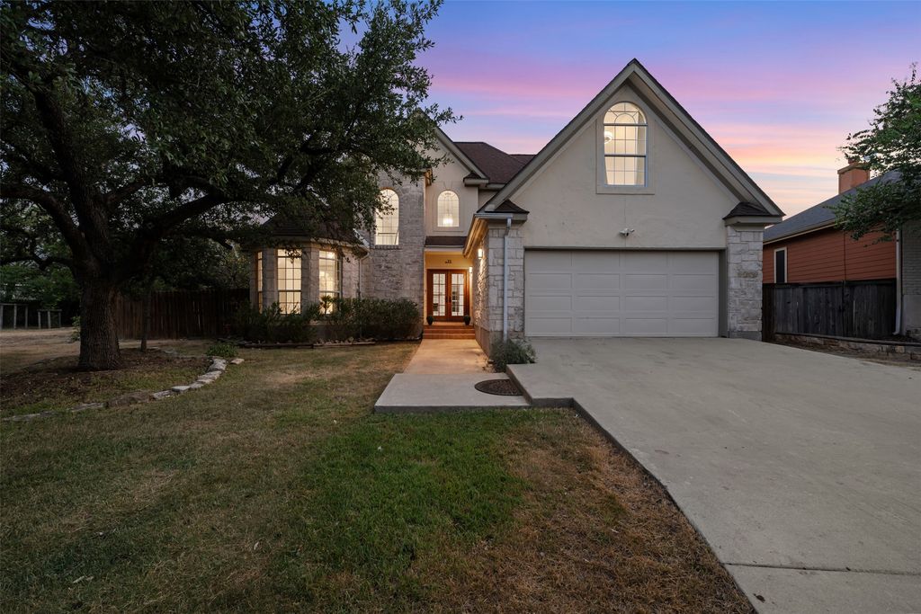 72 Crazy Cross Road, Wimberley