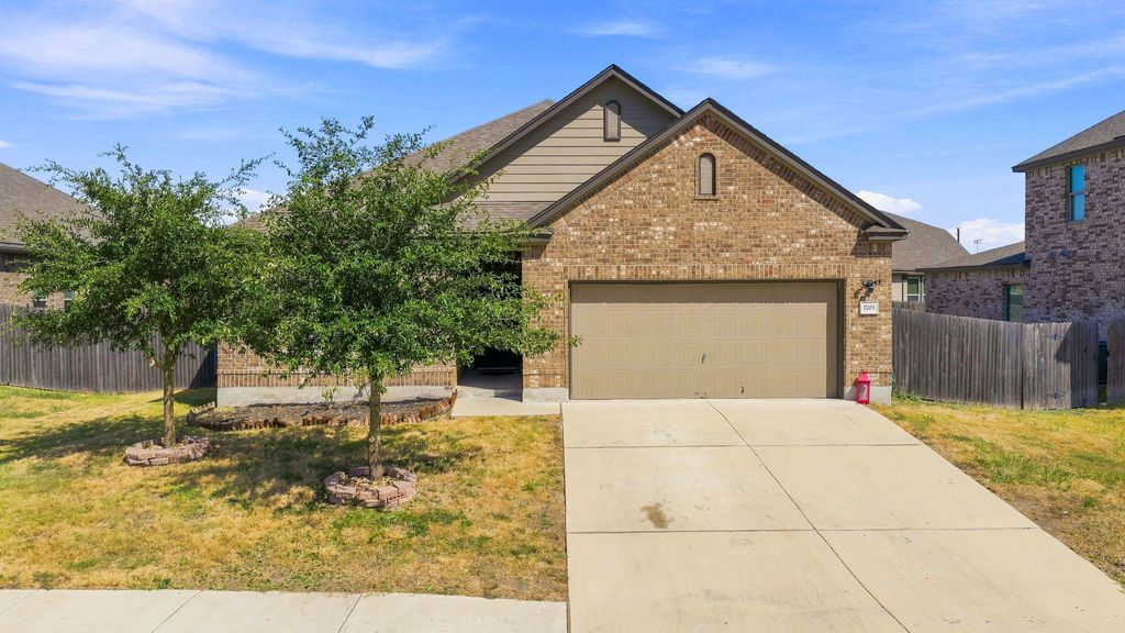 1703 Henbit Lane, Lockhart