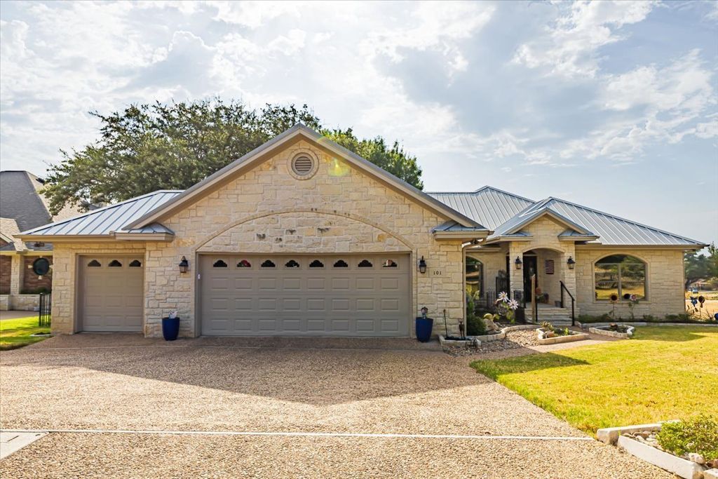 101 Denny Fox Drive, Burnet