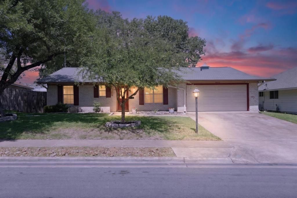 8602 Colonial Drive, Austin