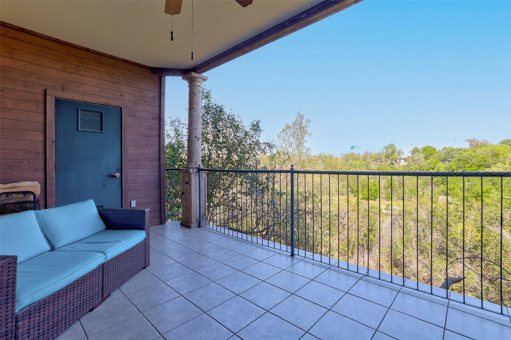 300 San Gabriel Village Boulevard 512, Georgetown