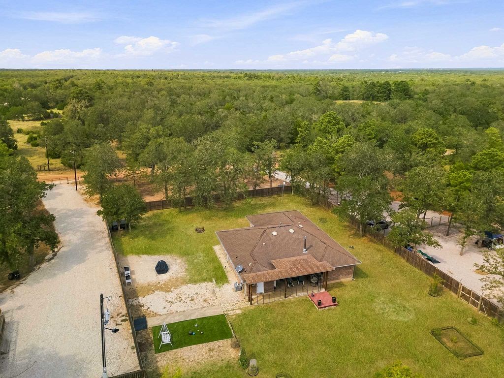 107 Turner Lane, Paige