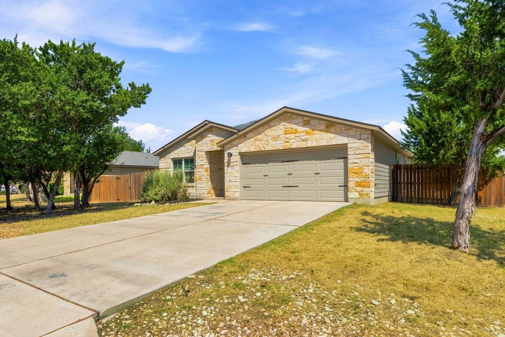 21720 Crystal Way, Lago Vista