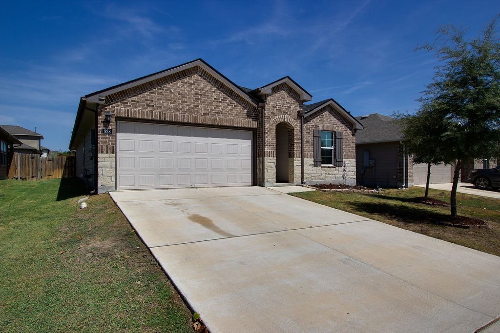 928 Adler Way, San Marcos