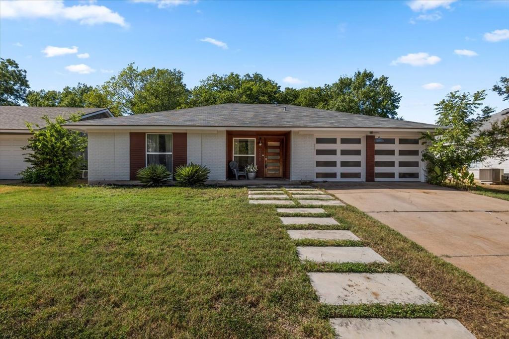 6200 Blarwood Drive, Austin