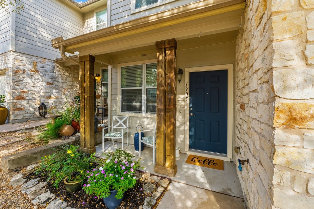 512 Eberhart Lane 1905, Austin
