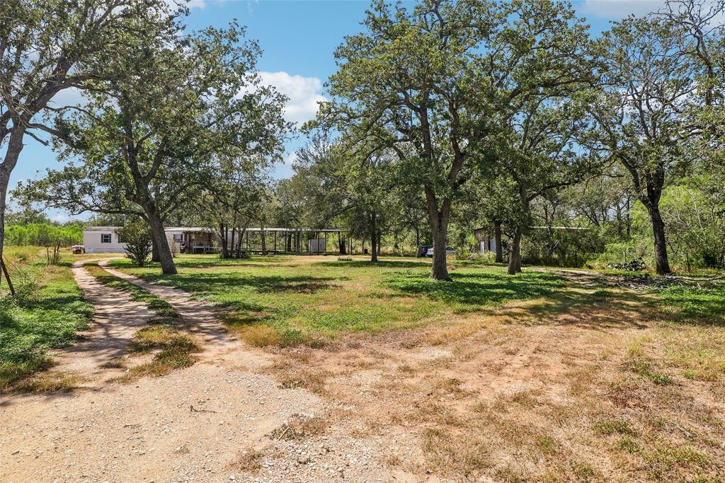 716 W County Road 109 Road, Leesville