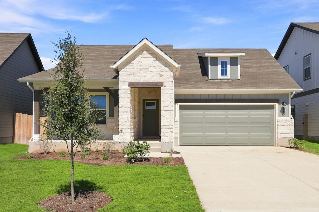 180 Coopers Hawk Crest, Cedar Creek