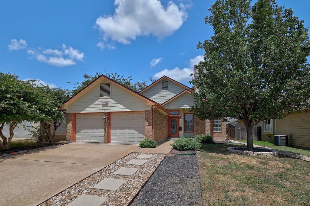 2012 Castle View Drive, Austin